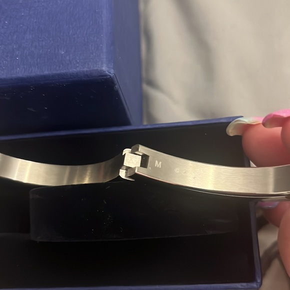 NWOT SWAROVSKI INTERVALE SILVER BANGLE 🔥🔥 - Picture 7 of 11